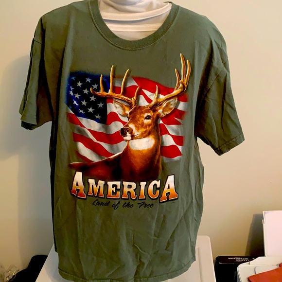 NWOTS Gildan Made in America Shirt - Picture 1 of 4